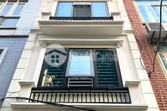 Nhà giá tốt, đường võ chí công,dt 43mx5 tầng,gần đường ô tô,chỉ 7.7 tỷ.