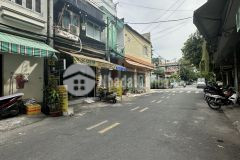 Bán nhà 1 trệt 1 lầu tại quận tân phú dt 4.1 x 7.5 sổ hồng 5.3 tỷ. lh0989388688.