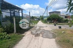 Hạ giá bán lô đất 400m2 chợ đức hòa thượng đức hòa long an gọi cho em xem đất