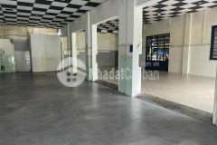Cho thuê mặt bằng 180m2 ngang 10m gần bến xe