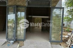 Chủ gửi cho thu.ê trọ mặt tiền có sân rộng mới xây 100 kiên cố dán gạch sạch đẹp kdc tân phú