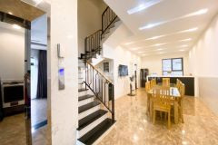 Mặt tiền sơn trà sát bên biển toàn khách sạn villa 5 tầng 6 phòng dòng tiền khủng