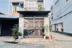 Ban nha ngân hang cn binh tân phat mai gân câu an lac5x14m2 gia 1ty 150