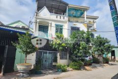 Bán nhà, trung tâm tân đông hiệp, ngang 5m5, 3 tầng, sổ hồng riêng, chỉ nhỉnh 2 tỷ