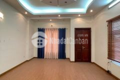 Nhà mới 5 tầng phố trần thái tông 33m2 mt 5.9m giá 6.5 tỷ