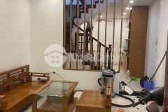 Cho thuê nhà ngõ ô tô lê quý đôn hai bà trưng 50m4t,4n3vs giá 16tr, ở gia đình, nhóm, vp