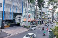 Bán nhà mặt tiền trần phú ngang 4m 8pn gần ngã 6 kinh doanh cực tốt