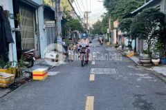 Nhà cấp 4 gần các trường đại học, 184m xây chdv tuyệt vời, tính giá đất