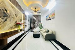 Minh khai 2 thoáng trước sau tặng nội thất, dt 42m giá 7.98 tỷ, sđcc