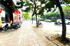 Bán 1000m2 mặt phố nguyễn văn cừ, 1 mặt phố, 1 mặt ngõ, vỉa hè 5m