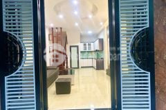 Bán nhà đại la 5 tầng long lanh ở ngay đón tết hai bà trưng