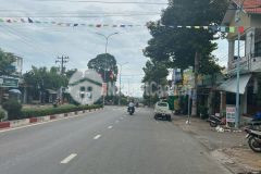 Đất ngợp đường thống nhất tân an thị xã lagi ngay mặt tiền chợ lagi