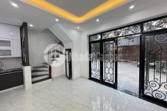 Vũ xuân thiều long biên chủ nhà cần tiền gấp hạ chào 400tr nhà mới về đón tết luôn ngõ thông ô