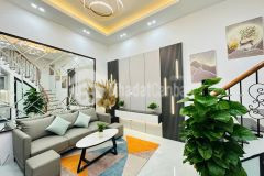 Hotttt nhà đẹp sẵn ở luôn đón tết kimmã ba đình lô góc gần lotte daewoo lăng bá