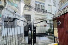 Nhà hẻm xe hơi, 54m2, 2 lầu, bình thạnh, giá 5.5 tỷ.