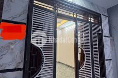 Bán nhà thạch bàn 31m 5tầng mt 3,5m giá 5,65tỷ