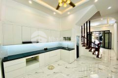Phân lô bế văn đàn 9.x tỷ, 42m2, 5 tầng, ô tô 7 chỗ lùi cửa, full nội thất, ngõ to như phố