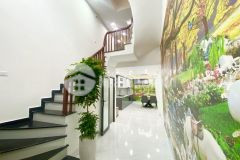 Bán nhà bằng b hm, 40m2 x 5t, giá hơn 6 tỷ, nhà mới koong, 2 thoáng