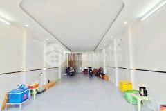 Cho thuê nhà 2 lầu mặt tiền bùi quang trinh kdc 586 ngay chợ