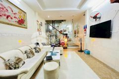 Hẻm 6m thông,ở kd,5 tầng, gần chợ bàn cờnguyễn thiện thuật, 40m2, 7.6 tỷ