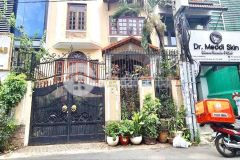 Bán nhà mặt tiền 11bis nguyễn gia thiều, p 6,q3