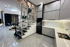 4 tỷ 30m2 chính kinh 4t nhà đẹp ở ngay kinh doanh 20m ô tô đầu tư 0983458219