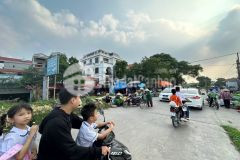 Trục chính kinh doanh thông ô tô vào đất dt 52m² mt 3,9m đông ngàn đông hội đông anh