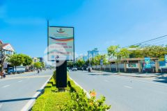 Ngộp bank mặt tiền kinh doanh view sân bóng ngay trung tâm vĩnh điện