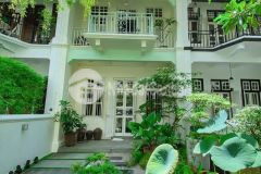 Bán villa sân vườn mặt tiền an bình, p3, đà lạt 800m2 chỉ 28 tỷ