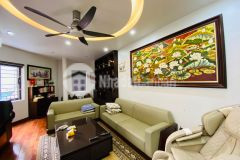 Bán nhà đống đa 140m2 x 7 tầng thang máy, mặt phố đường ô tô thông giảng võ, kinh doanh.