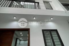 Bán nhà ngõ 31 thượng thanh, long biên, 30m2, 5 tầng, ô tô, phân lô, chỉ 5.x tỷ