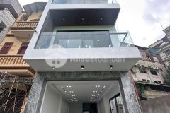 Bán nhà ngõ 67 phố nguyễn văn cừ, ngọc lâm, 70m2, 7tầng, gara ô tô, thang máy, full nội thất