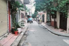 Hơn 3 tỷ lô góc vỉa hè oto tránh thanh xuân