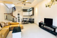 Bán nhà trần khát chân, ngõ rộng gần hơn 3m, lô góc, vài bước ra phố, ở luôn.hơn 6 tỷ