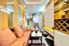 Nhà đẹp hai bà full nội thất xịn mặt ngõ thông 2 thoáng 5 tầng 5 ngủ.