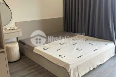 Chính chủ bán căn 1n tòa r102, sẵn sổ đỏ cầm tay. nhận nhà ở ngay, có slot để xe dưới hầm