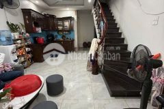 Bán nhà thạch bàn 43m 3tầng mặt tiền 4,3m giá 4,85tỷ