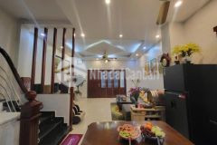 Bán nhà lò đúc, 30m ra mặt phố, ngõ ba gác tránh rộng, full đồ ở luôn.