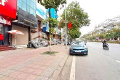 Bán nhà mặt phố ngô gia tự 200m2, mặt tiền 8m, vỉa hè 5m cực đẹp