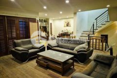 Bán nhà võ thị sáu hai bà trưng, phân lô hai mặt đường ô tô, diện tích rộng, view hồ.