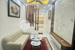 Bán nhà phố hào nam, dân xây kiên cố, ngõ nông gần phố, 27mx5t, giá 6.6 tỷ, lh 0396935190.