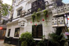 3 thoáng, 55m2, 200trm2, phố bồ đề, long biên, ô tô đỗ cửa.