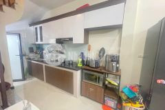 Nhỏ xinh, 30m2, 136trm2, phố xuân đỗ, long biên.