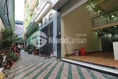 Cự khối long biên 37m 4tầng mặt tiền 3,4m giá 3,75tỷ