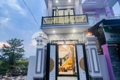 Ban nha 1 trêt 1 lâu 80m2 gân vong xoay an lac binh chanh