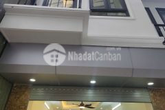 Nhà đẹp hiếm ngõ thoáng giá rẻ ngõ phố bát khối cự khối dt 32m2. giá 5.5 tỷ