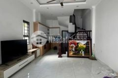 Ngọc lâm 5 tầng lô góc, trước nhà rộng thoáng full nội thất 300m lên cầu chương dương