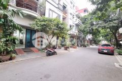 Bán nhà phúc đồng,long biên 3 tầng,61m vỉa hè,oto tránh nhỉnh 13 tỷ