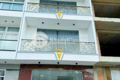 Cho thuê nhà trệt 3 lầu mới đẹp có thang máy full máy lạnh kdc hồng loan 5c cái răng cần t