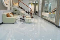 Nhà hèm xe hơi thẳng tắp, mới xây 2 tầng rất đẹp, nở hậu phong thủy ngay tt nhà bè